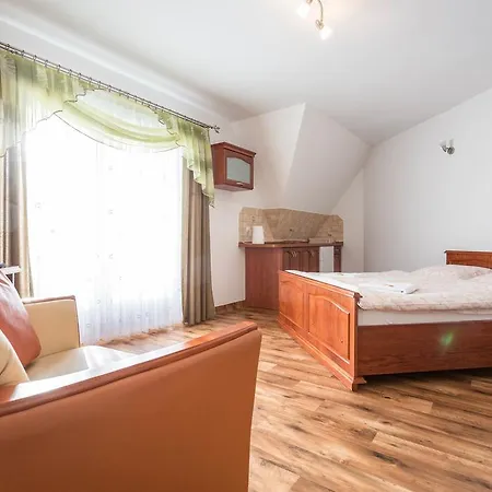 Apartament Sykowny Dworek *